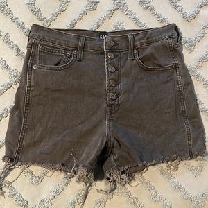 GAP cutoff shorts